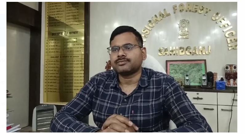 sahebganj sthit ganga nadi mili catfish machhali 