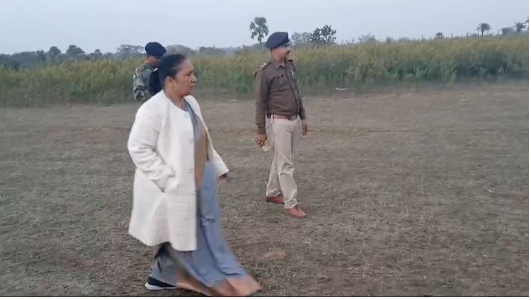 Member of National Commission for Women reached Dumka regarding gang rape case with a foreign woman, took stock of the incident site