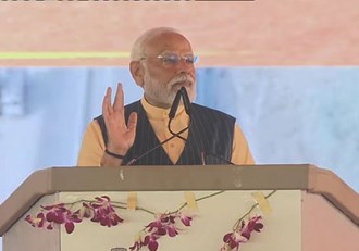 In Bettiah, PM Modi answered every question of Lalu, said - Those who looted the country are demanding accounts, these people do not spare even Bapu-L