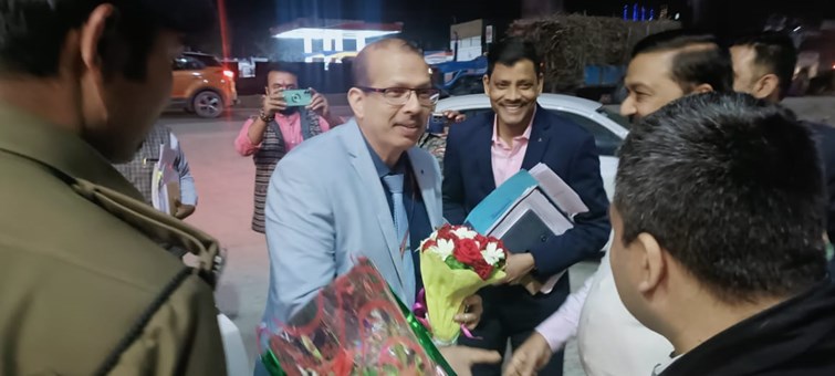 KK Pathak suddenly reached Gopalganj, welcomed by the education department officials, all of them will work there tomorrow....