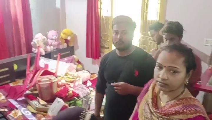  Terror of thieves in Purnia! The window grill was broken and jewelery and goods worth lakhs were taken away, where is the police?