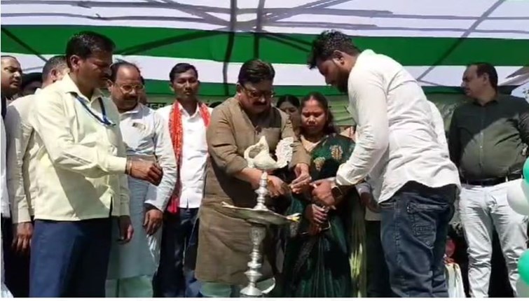 Minister Mithilesh Thakur laid the foundation stone and inaugurated schemes worth Rs 215 crore.