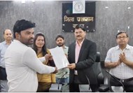 In Garhwa district, 23 unemployed youth got appointment letters together, the faces of the youth lit up after receiving the appointment letters.