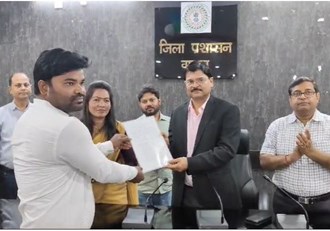 In Garhwa district, 23 unemployed youth got appointment letters together, the faces of the youth lit up after receiving the appointment letters.