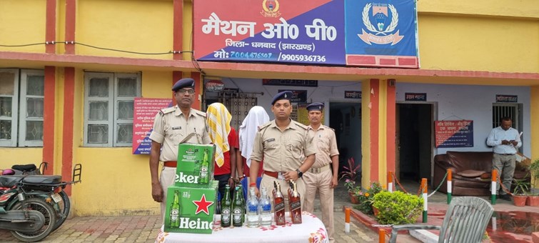 Huge quantity of liquor seized during vehicle checking