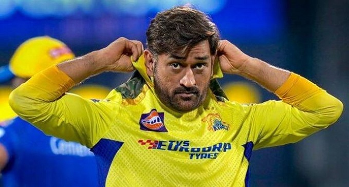 Mahendra Singh Dhoni Left the captaincy of Chennai Super Kings
