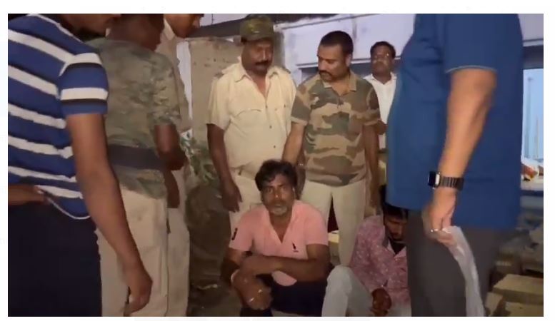 jamshedpur mai awaidh mini sharav factory ke udbhedan 