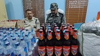  Three arrested with ganja and liquor 