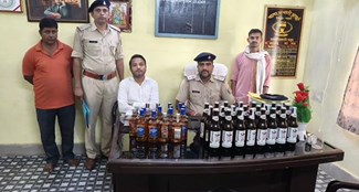 Based on secret information, police arrested illegal foreign liquor trader