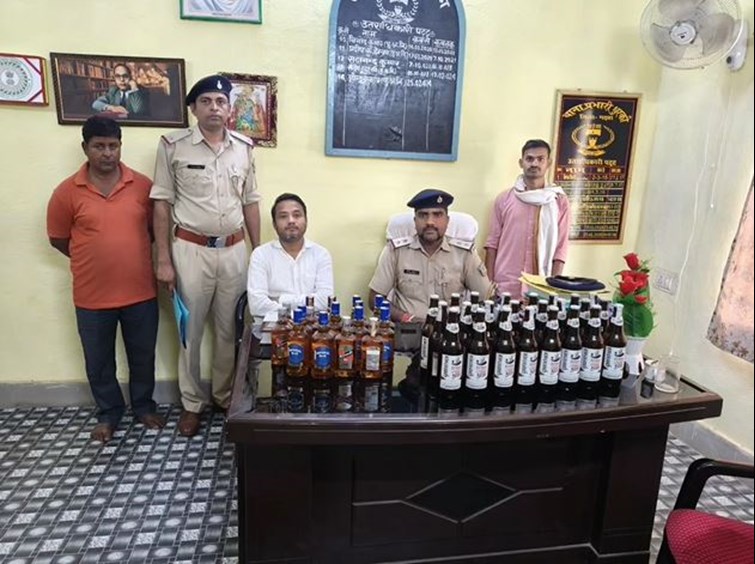 Based on secret information, police arrested illegal foreign liquor trader