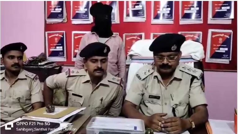  Sadar SDPO Kishore Tirkey gave information