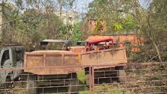 Police seized 5 tractors loaded with illegal sand, driver absconding
