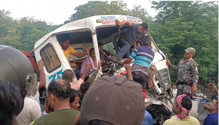 Speeding tailor hits highway parked on roadside