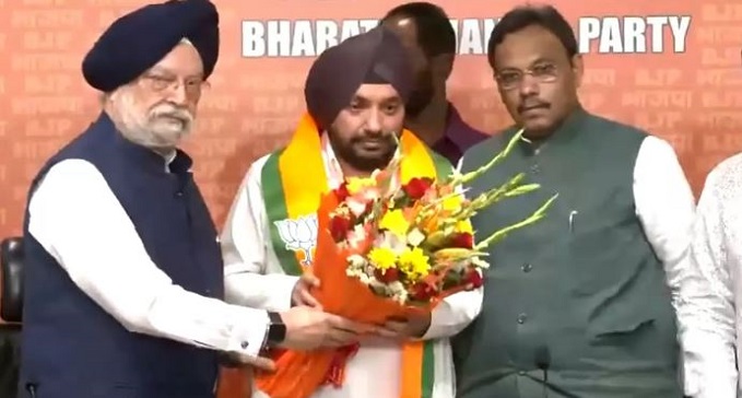 Arvinder Singh Lovely joins BJP