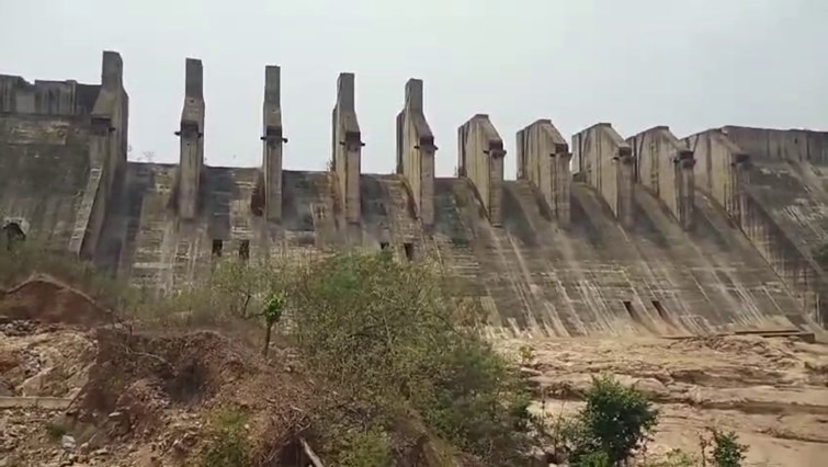  Political temperature rises on Mandal Dam: PM Modi had laid the foundation stone of Mandal Dam in Garhwa in 2019, but the work has not started yet.