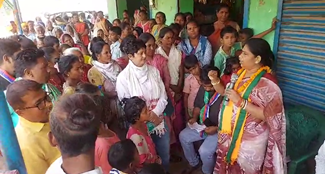 Arjun Munda's wife took charge: Meera Munda's campaign in Seraikela, visited many areas of Khunti Lok Sabha