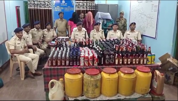 Action against drug smugglers: Huge quantity of liquor recovered in Ramgarh, 4 businessmen arrested