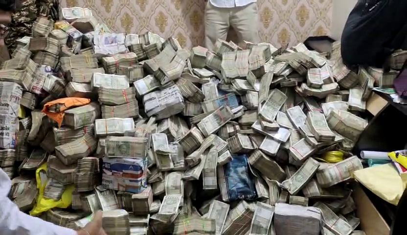 ED raid in Ranchi, Rs 20 crore cash recovered: Know who is Sanjeev Lal, in whose servant's house Kuber's treasure was found?