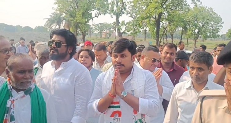 Congress candidate Akash Kumar Singh's roar