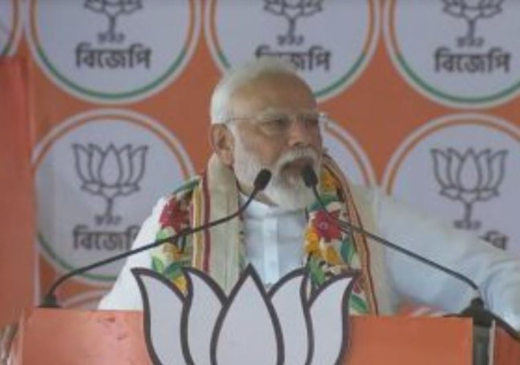 PM Modi's Mission Jharkhand: Prime Minister said in Chatra, Prince will get less seats than his age, Jharkhand government also showered with allegatio