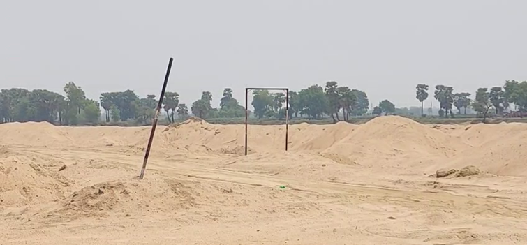 Mining mafia sold sand worth crores in Nawada, bihar