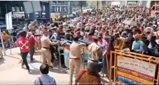  Crowd of devotees gathered in Sonprayag of Kedarnath