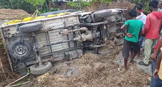 Speed ​​havoc in Supaul Pickup van overturned crushing two people