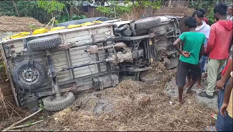 Speed ​​havoc in Supaul Pickup van overturned crushing two people