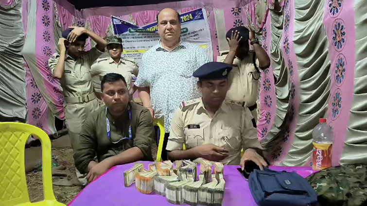 Big action of Kaimur Police: 7 lakh 33 thousand cash recovered during vehicle checking, 