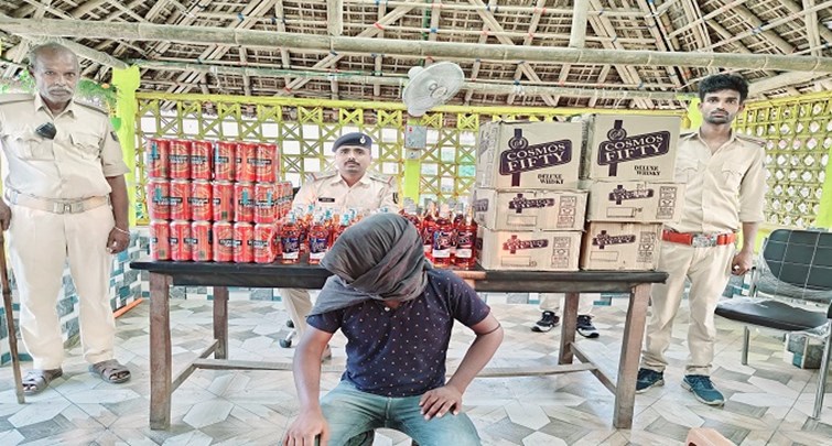 A large consignment of liquor being brought from Bengal was caught