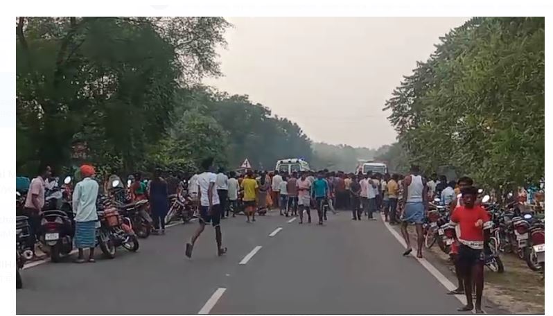 jamtara mai dardanaak sadak hadsa 