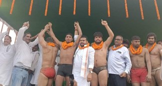  Wrestlers showed their strength in inter state dangal competition in Nawada