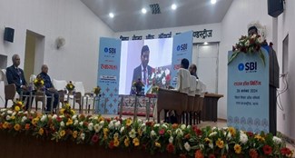  SBI organized a meeting on customer service and digital awareness.