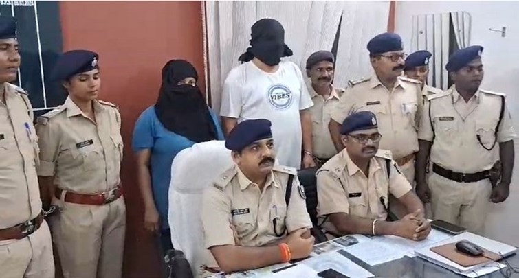  Vicious couple who cheated crores of rupees in the name of buying and selling land arrested