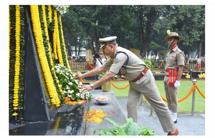 ranchi mai police sansamaran diwas per pared ka aayojan 