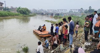  Major accident occurred while crossing the river