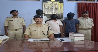 Three cyber thugs caught by Nawada Police