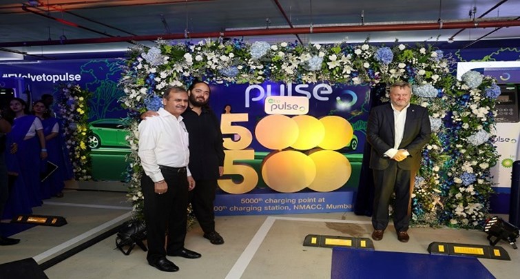  Jio-BP launches 500th EV charging station