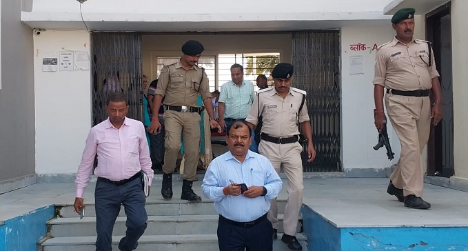 DM conducted surprise inspection of senior shelter home and observation home in Nawada
