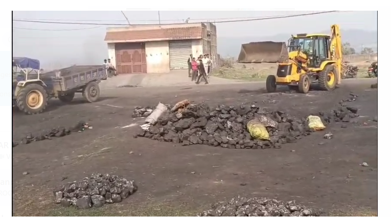 awaidh koyala dhulai ko lekar chhapemaari 