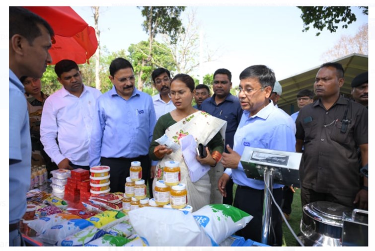 medha dairy parisar mai mantri shilpi neha ne kaha