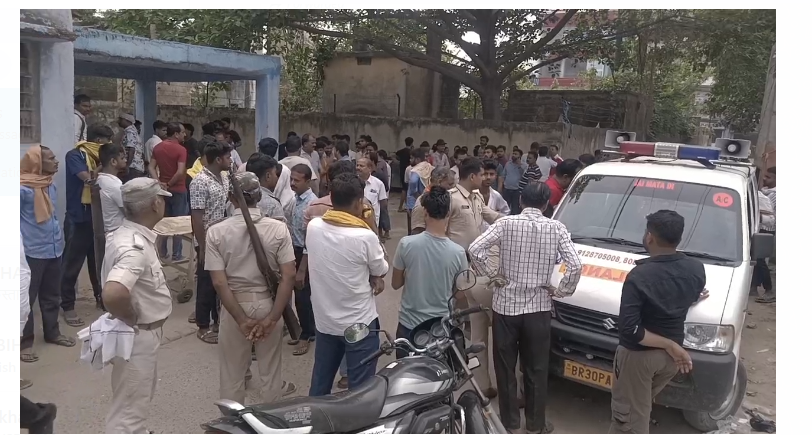 vaishali mai dardanaak sadak hadsa