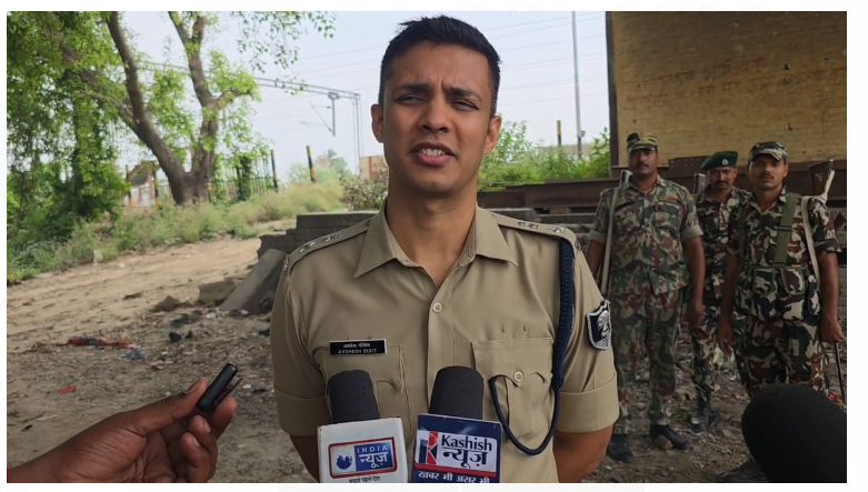 pita ka illaj karaane aayi youvti ke saath gangrep 