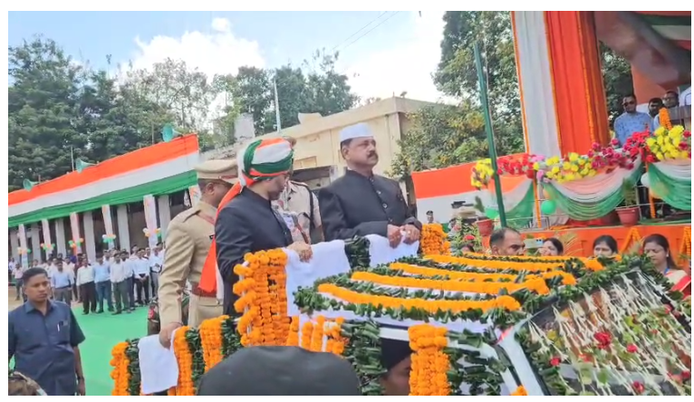 aajadi ke jashna mai duba giridih 