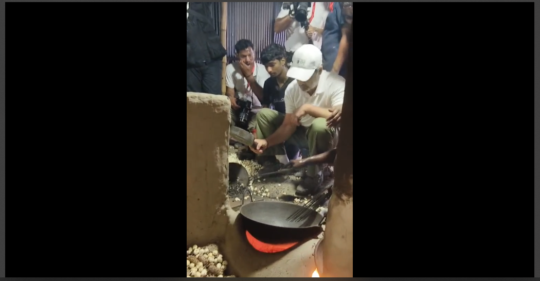 rahul gandhi ne majduro ke sath banaya makhana