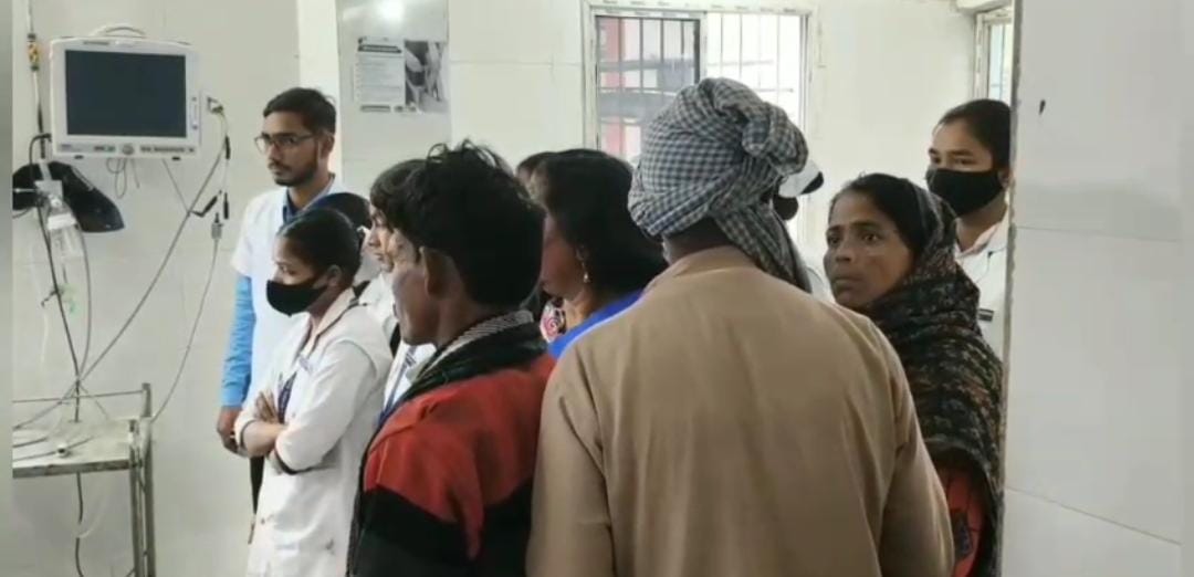 Young man riding on goods train gets electrocuted, condition critical