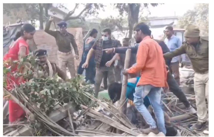 begusarai mai buldoger action ke khilaf fir bawal 