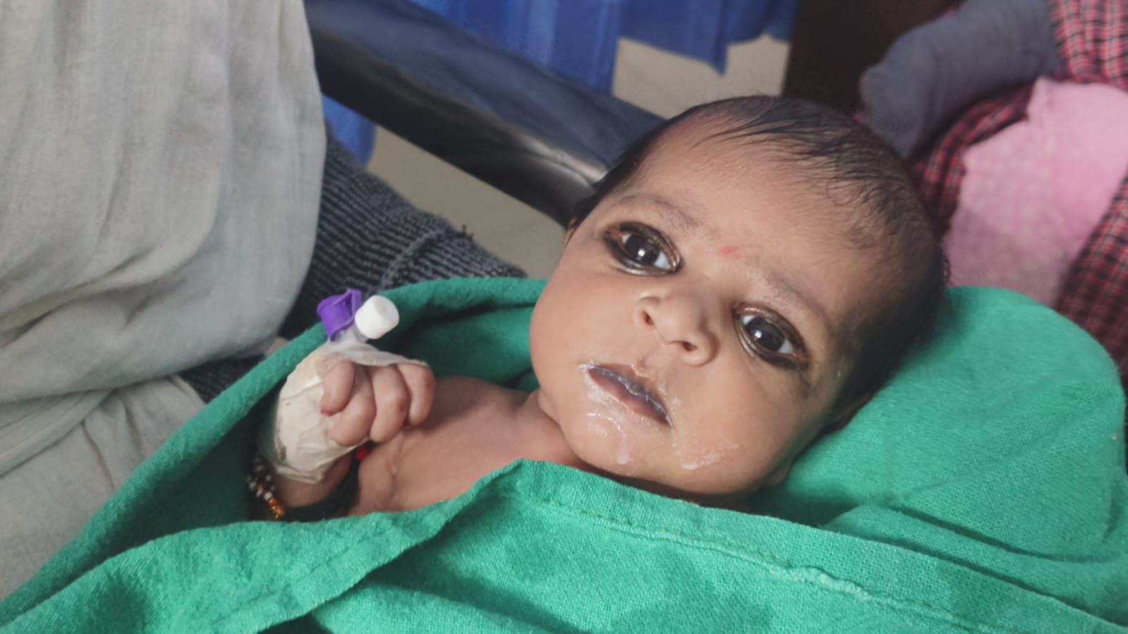 Newborn girl thrown in the playground in Bhojpur, condition of the girl deteriorated due to cold