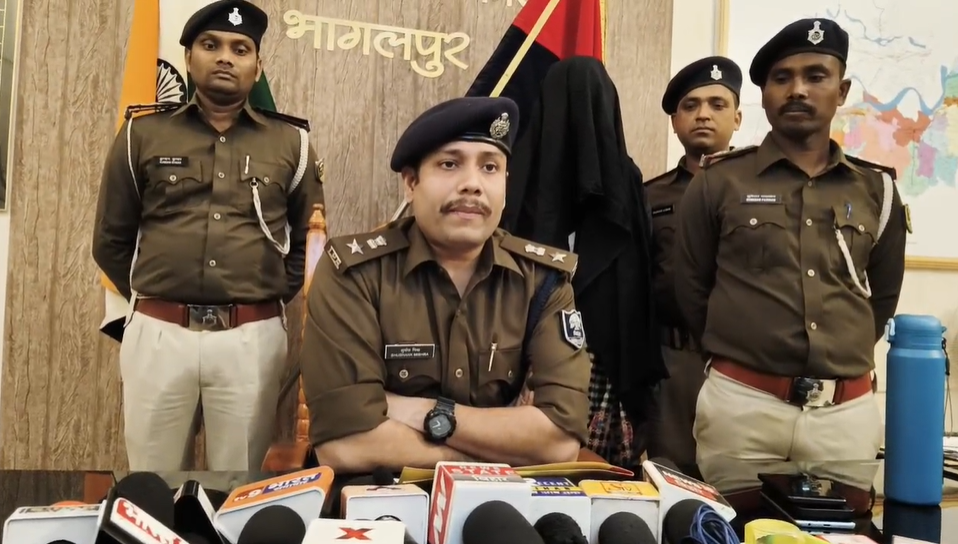 Khalasi arrested after four days, police revealed