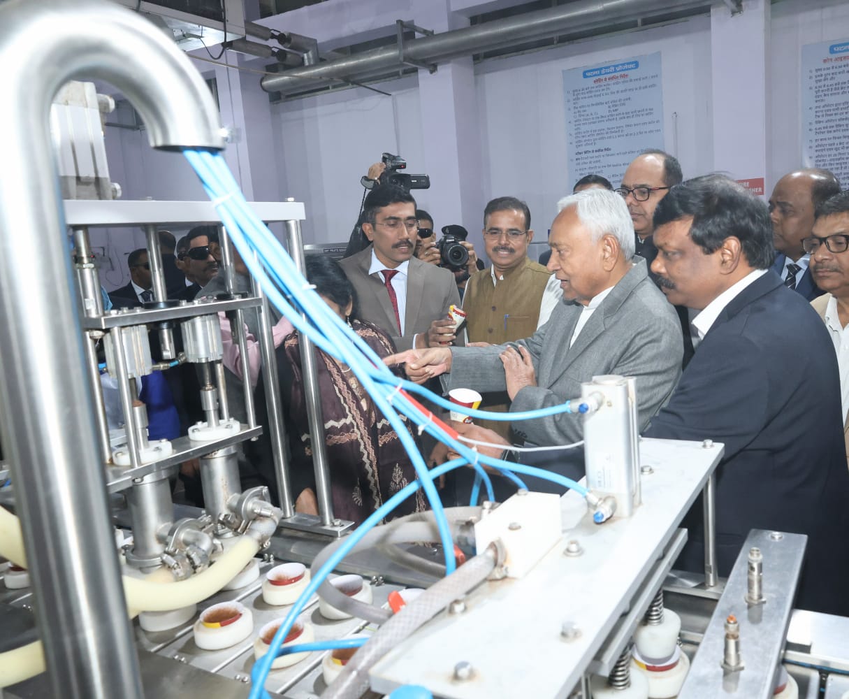 Chief Minister inspected Patna Dairy Project Sudha Phulwarisharif, gave instructions to officials